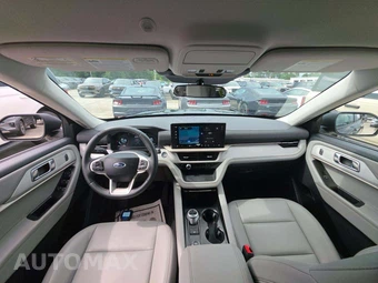 2025 Ford Explorer Active - miniatura 7