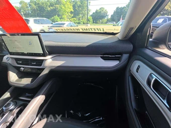 2025 Ford Explorer Active - miniatura 17
