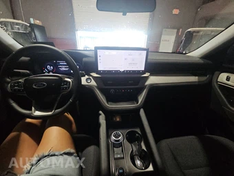 2025 Ford Explorer Active - miniatura 11