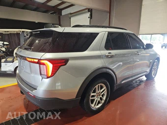 2025 Ford Explorer Active - miniatura 4