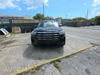 2025 Ford Explorer Active - miniatura 2