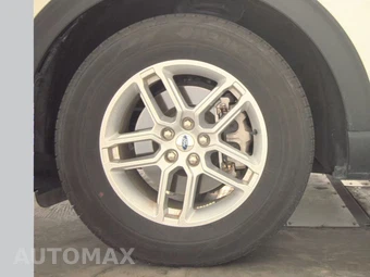 2025 Ford Explorer Active - miniatura 9
