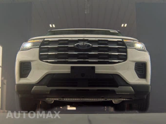 2025 Ford Explorer Active - miniatura 3