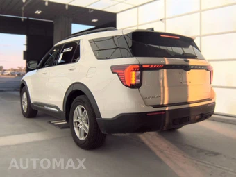 2025 Ford Explorer Active - miniatura 8