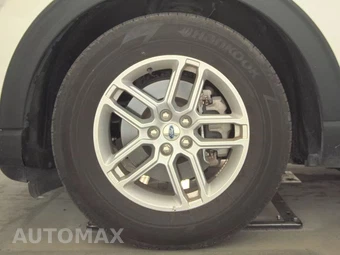 2025 Ford Explorer Active - miniatura 9