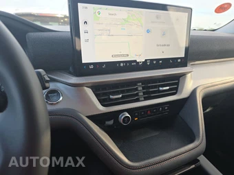 2025 Ford Explorer Active - miniatura 17