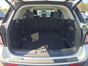 2025 Ford Explorer Active - miniatura 18