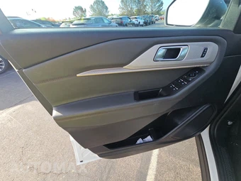 2025 Ford Explorer Active - miniatura 9