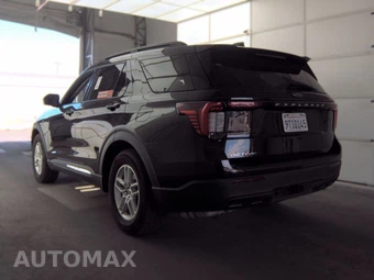 2025 Ford Explorer Active - miniatura 8