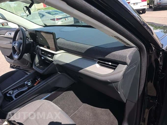 2025 Ford Explorer Active - miniatura 17