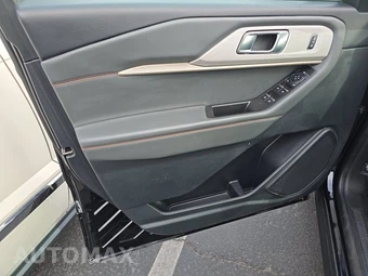 2025 Ford Explorer Active - miniatura 9