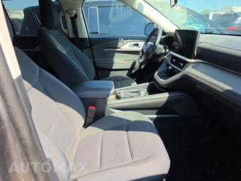 2025 Ford Explorer Active - miniatura 8