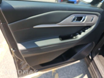 2025 Ford Explorer Active - miniatura 14