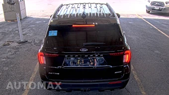 2025 Ford Explorer Active - miniatura 5