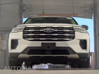 2025 Ford Explorer Active - miniatura 3