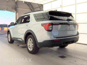 2025 Ford Explorer Active - miniatura 8