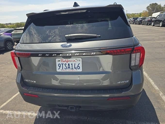 2025 Ford Explorer Active - miniatura 5