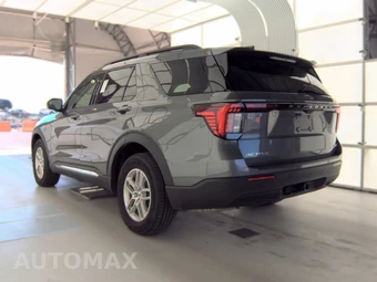 2025 Ford Explorer Active - miniatura 8