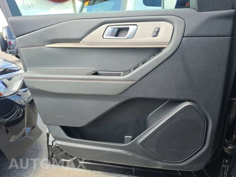 2025 Ford Explorer Active - miniatura 15