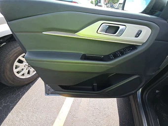 2025 Ford Explorer Active - miniatura 15
