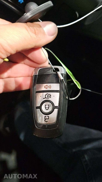 2025 Ford Explorer Active - miniatura 25