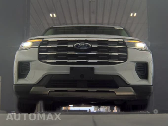 2025 Ford Explorer Active - miniatura 3