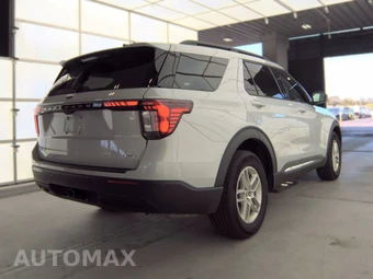2025 Ford Explorer Active - miniatura 5
