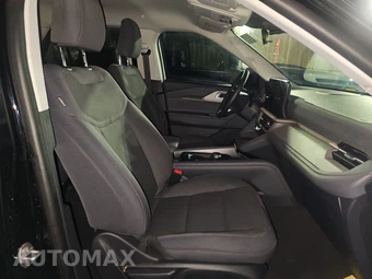 2025 Ford Explorer Active - miniatura 14