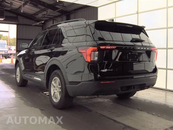 2025 Ford Explorer Active - miniatura 8