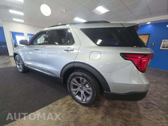 2025 Ford Explorer Active - miniatura 2