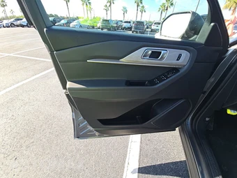 2025 Ford Explorer Active - miniatura 15