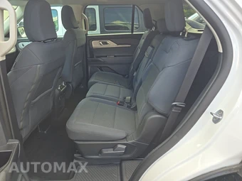 2025 Ford Explorer Active - miniatura 13