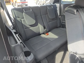2025 Ford Explorer Active - miniatura 14