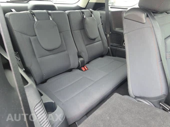 2025 Ford Explorer Active - miniatura 14
