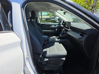 2025 Ford Explorer Active - miniatura 14