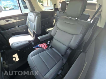 2025 Ford Explorer Active - miniatura 13