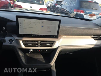 2025 Ford Explorer Active - miniatura 17