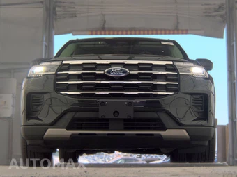 2025 Ford Explorer Active - miniatura 3