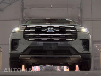 2025 Ford Explorer Active - miniatura 3