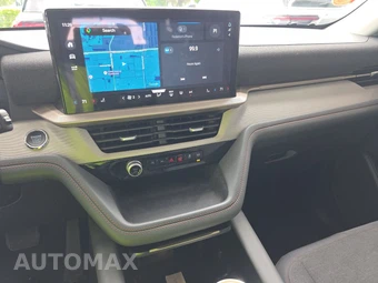 2025 Ford Explorer Active - miniatura 17
