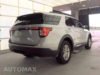 2025 Ford Explorer Active - miniatura 5