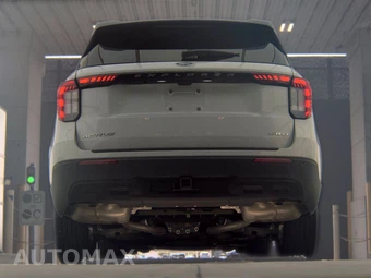2025 Ford Explorer Active - miniatura 7