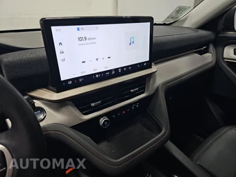 2025 Ford Explorer Active - miniatura 11