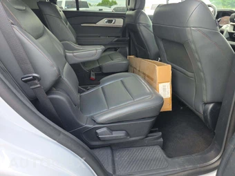2025 Ford Explorer Active - miniatura 14