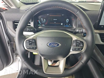 2025 Ford Explorer Active - miniatura 10