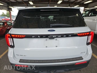 2025 Ford Explorer Active - miniatura 5