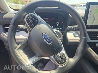 2025 Ford Explorer Active - miniatura 10