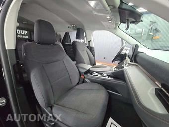 2025 Ford Explorer Active - miniatura 16