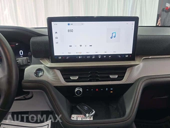 2025 Ford Explorer Active - miniatura 7