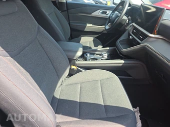 2025 Ford Explorer Active - miniatura 14